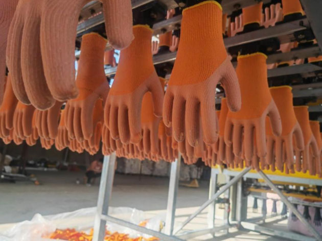 PVC手套浸胶生产线